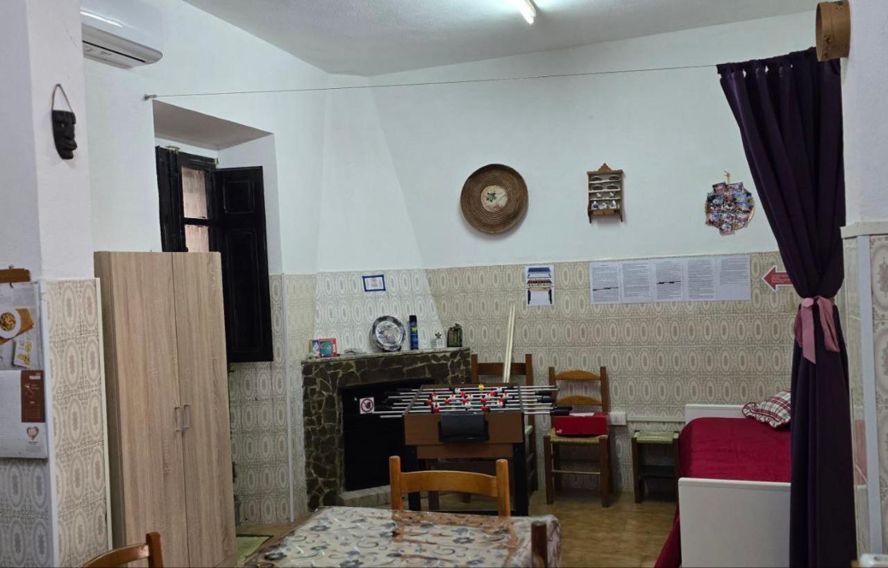 Appartamento In Casa Con Cortili Ad Arbus - Sardegna Bagian luar foto